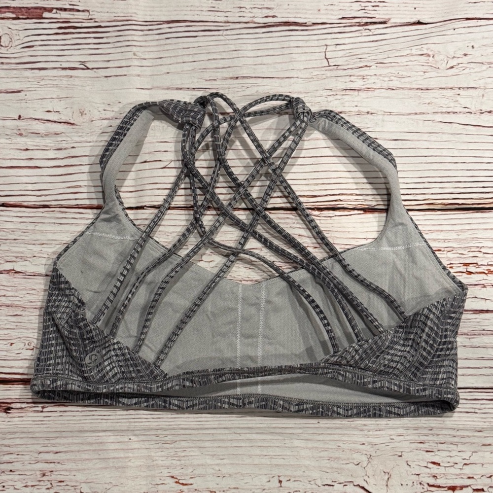 Lululemon Free To Be Bra (Wild) in Arrow Jacquard Battleship Silver Spoon Sz 10 - Picture 8 of 8